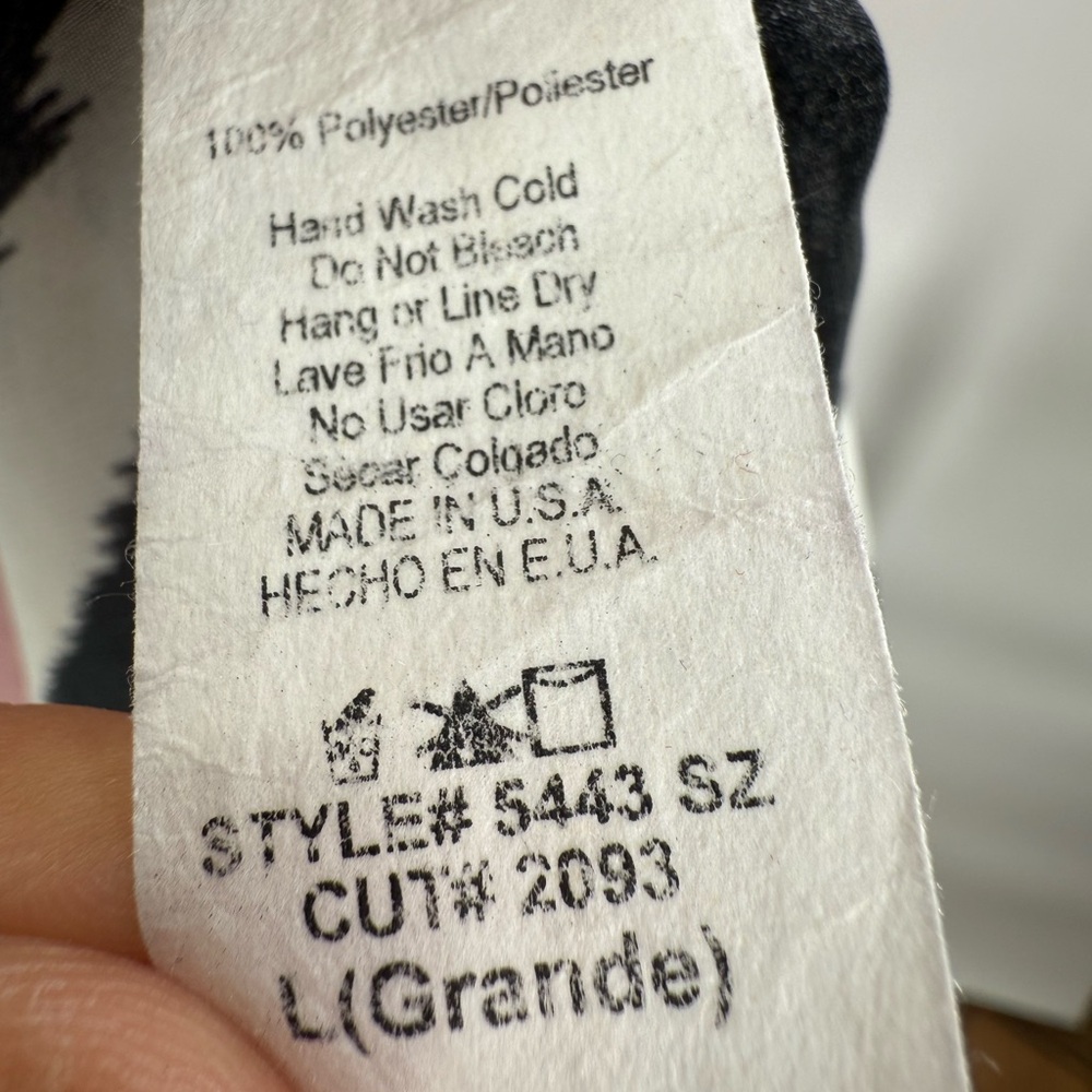 EUC Brenda’s Chevron Blouse - Picture 9 of 9